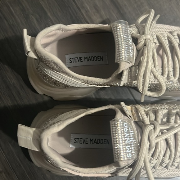 Steve Madden Blush crystal sneakers - Picture 9 of 11